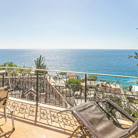 Cozy In With Kitchen Apartment Bogliasco