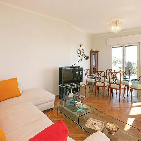 Cozy In With Kitchen Apartment Bogliasco