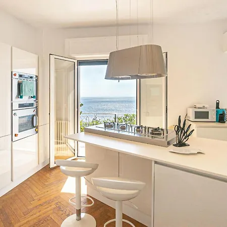Apartment Cozy In With Kitchen Bogliasco